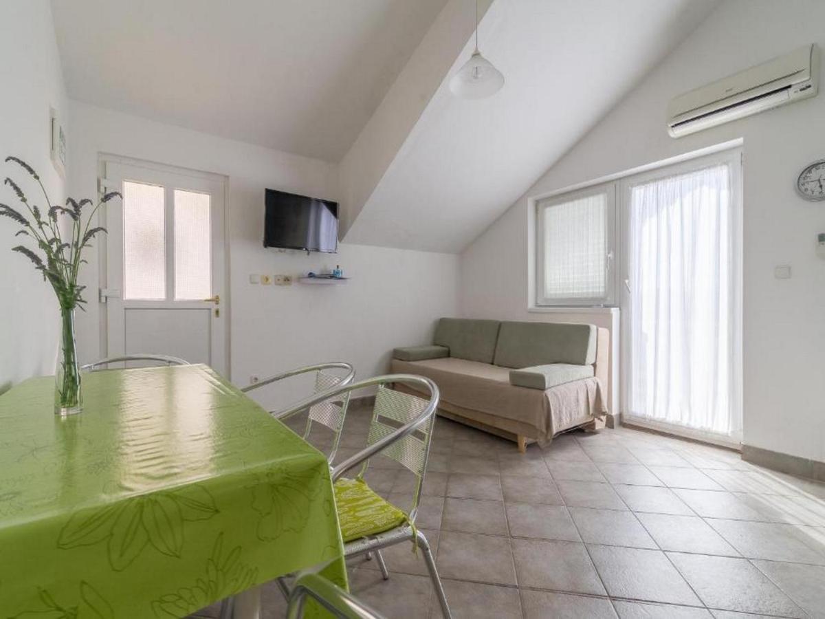 Apartmani Lucia Biograd Biograd Na Moru Eksteriør billede