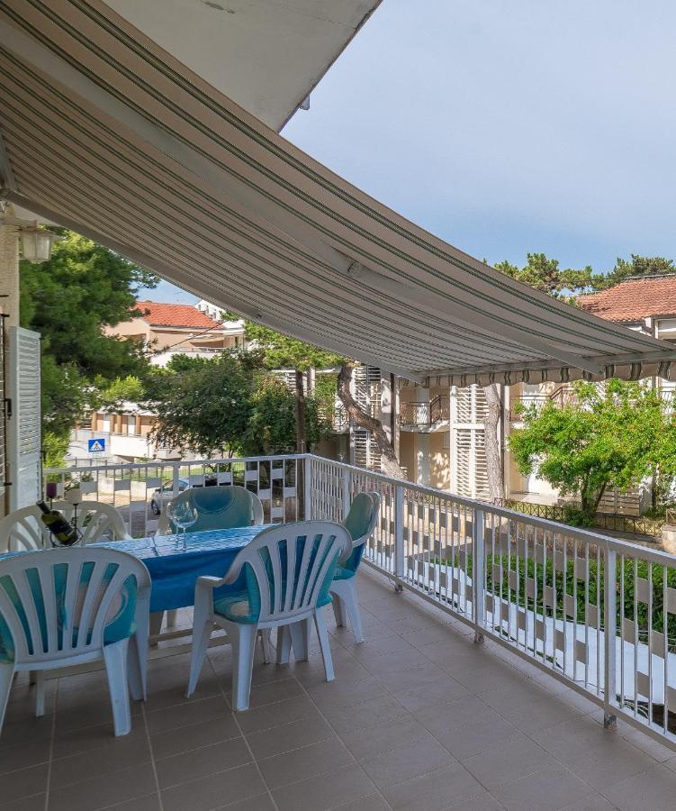 Apartmani Lucia Biograd Biograd Na Moru Eksteriør billede