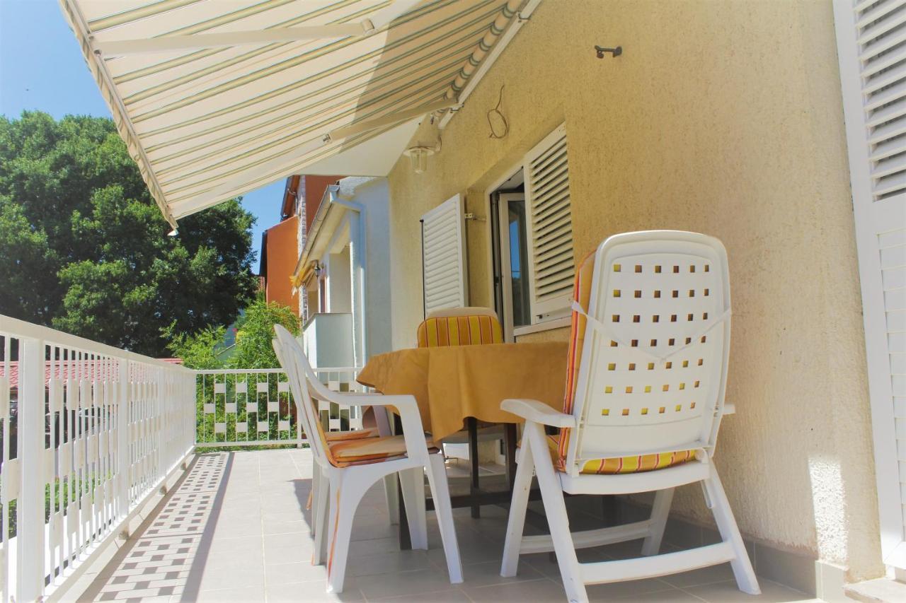 Apartmani Lucia Biograd Biograd Na Moru Eksteriør billede