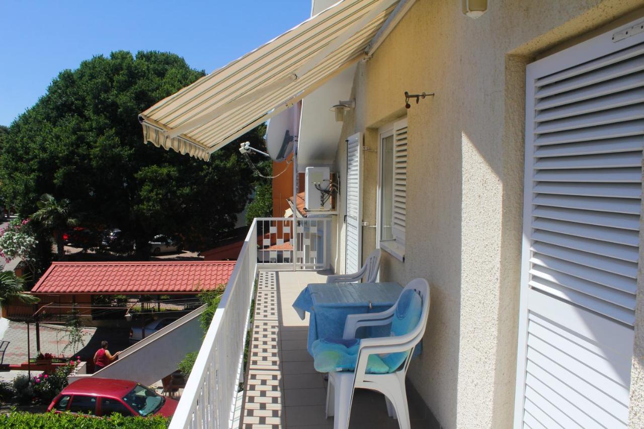 Apartmani Lucia Biograd Biograd Na Moru Eksteriør billede