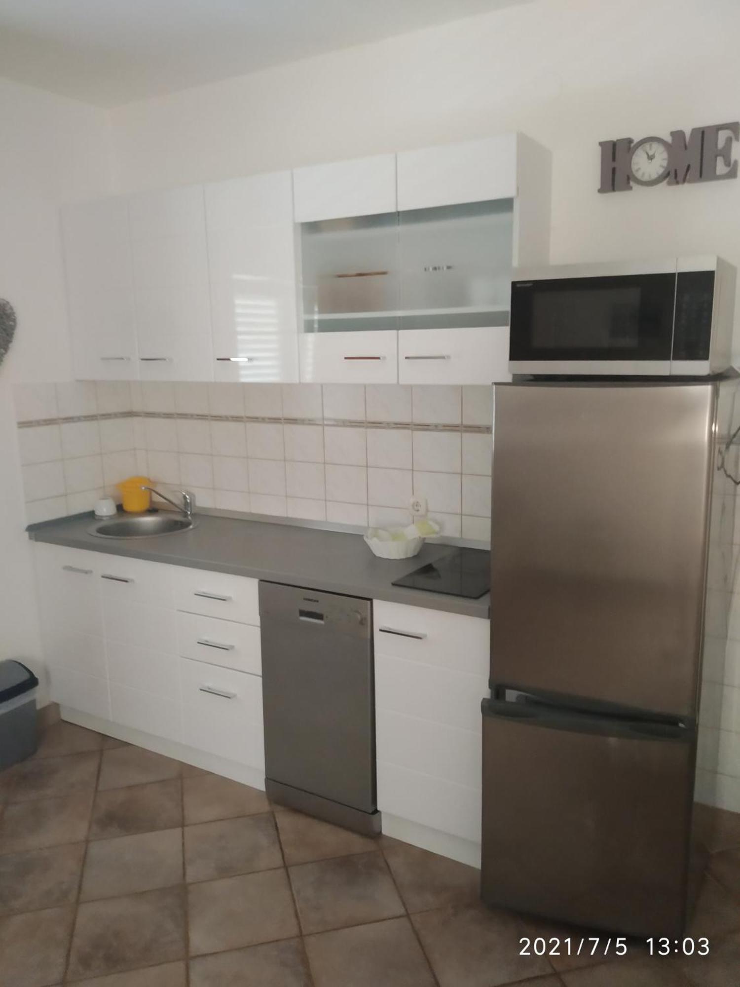 Apartmani Lucia Biograd Biograd Na Moru Eksteriør billede