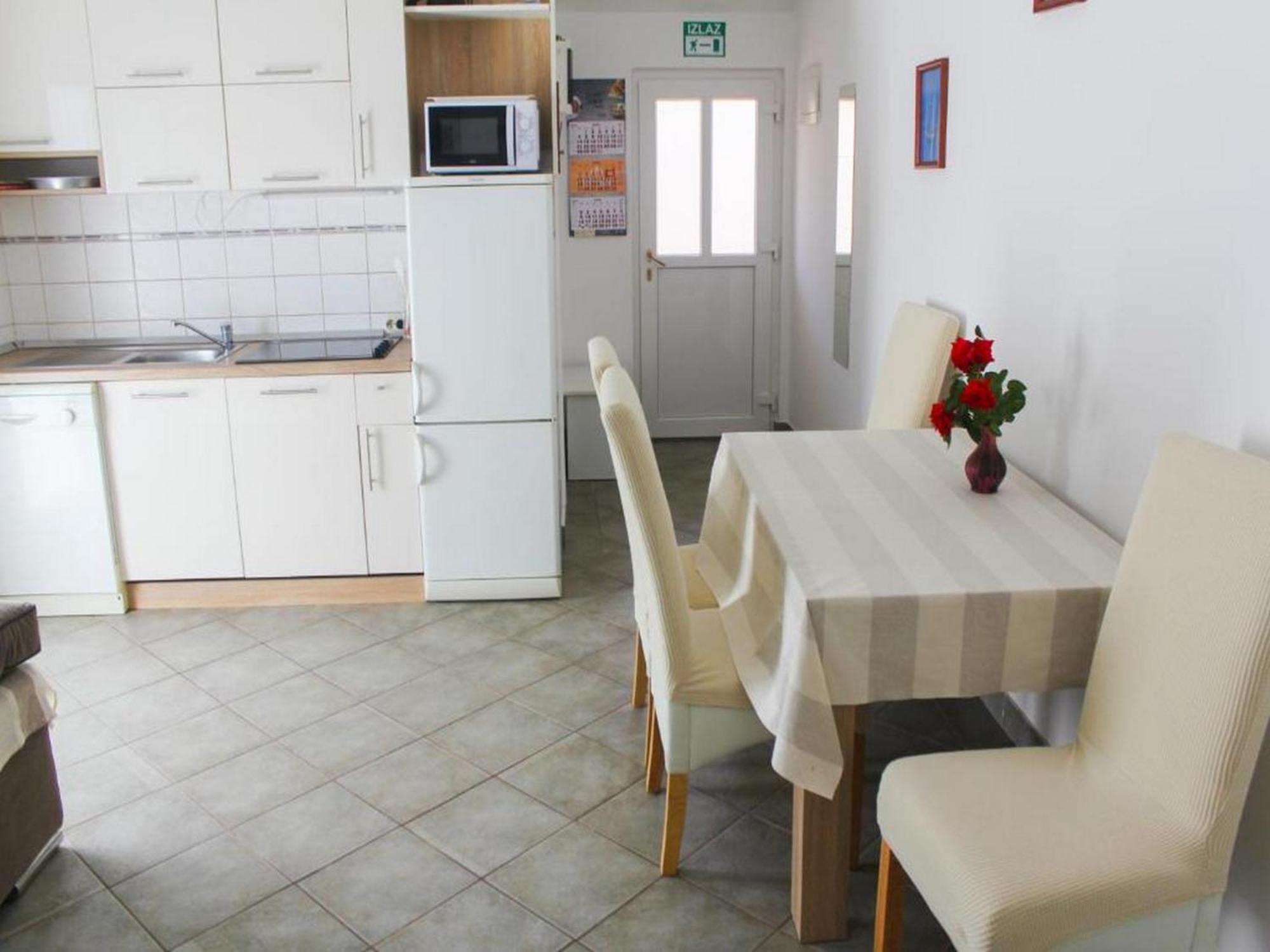 Apartmani Lucia Biograd Biograd Na Moru Værelse billede