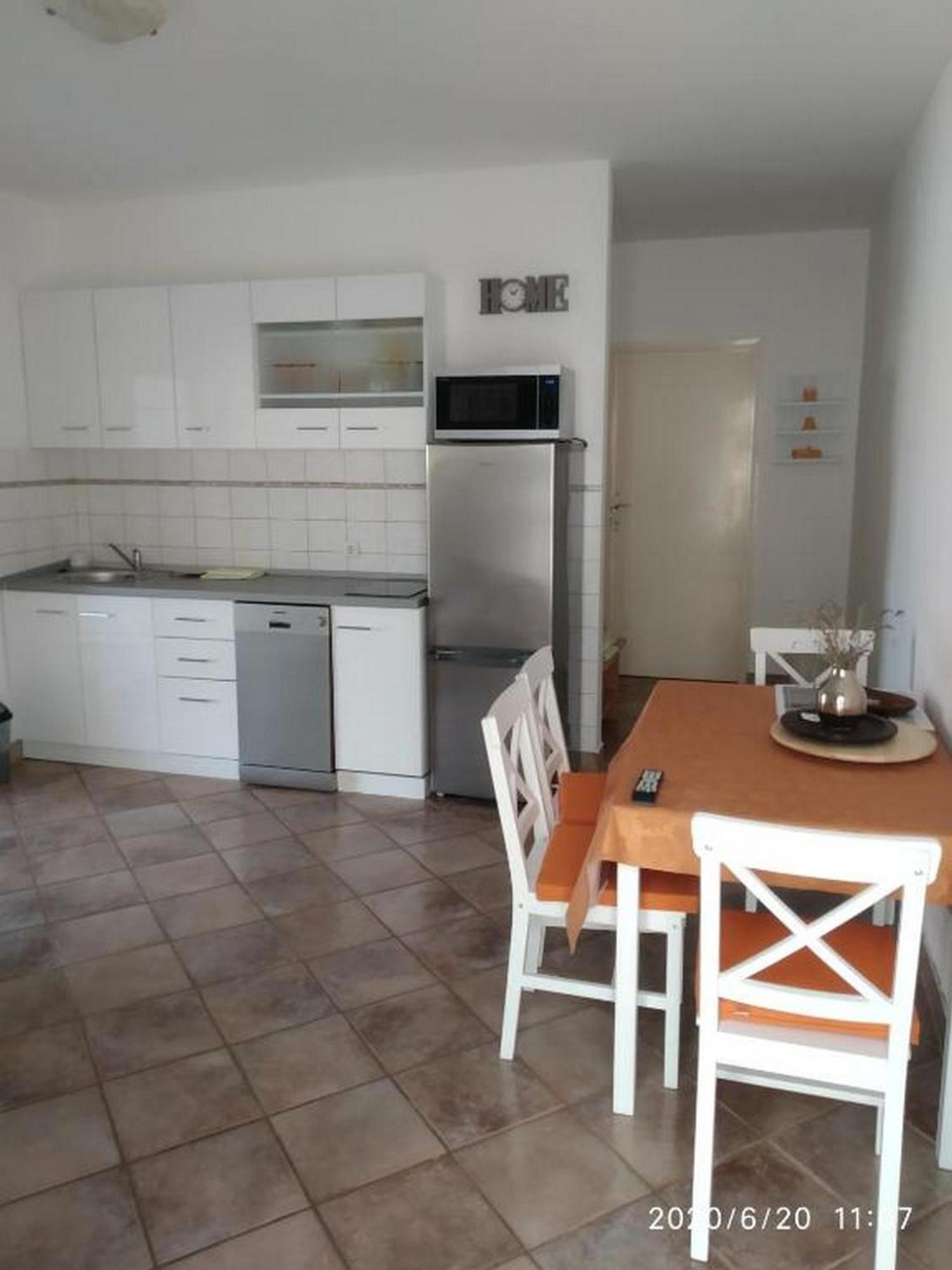 Apartmani Lucia Biograd Biograd Na Moru Værelse billede