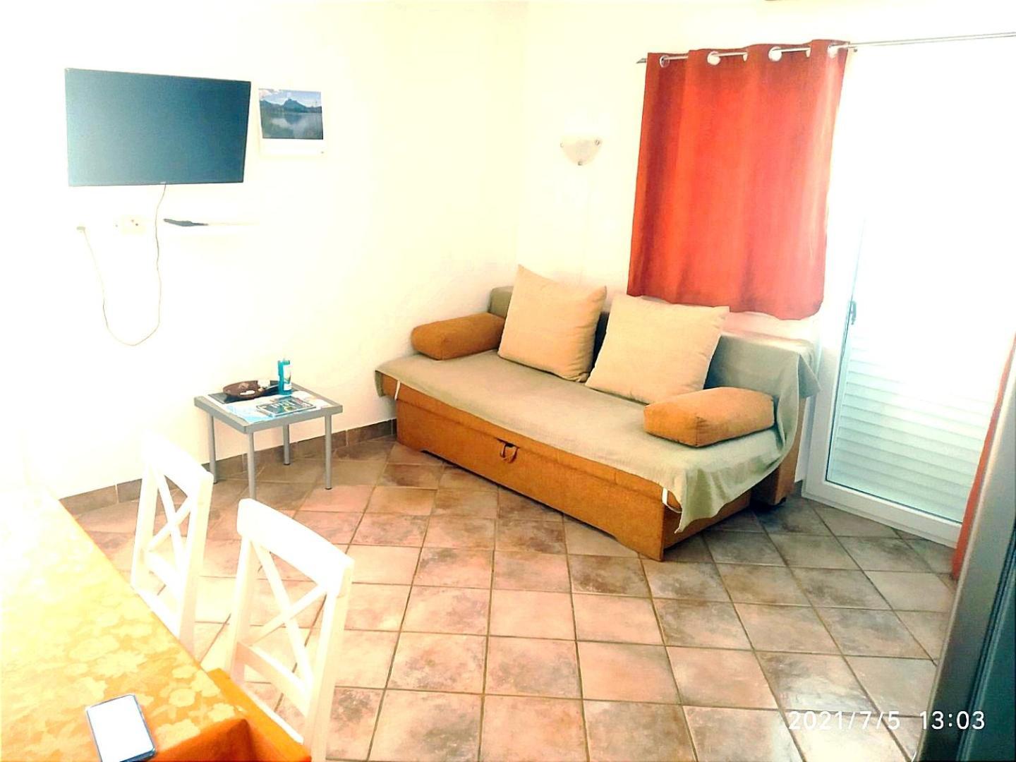 Apartmani Lucia Biograd Biograd Na Moru Eksteriør billede
